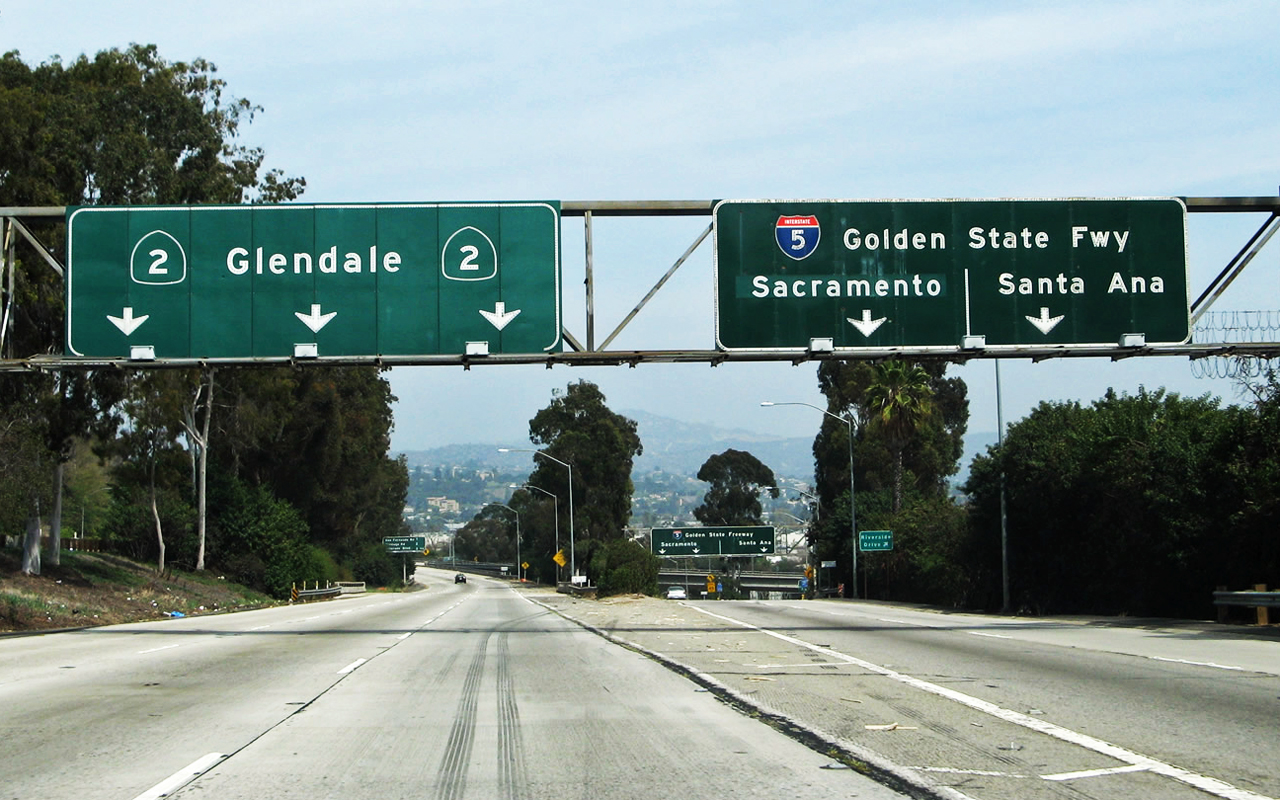 freeway sign calif